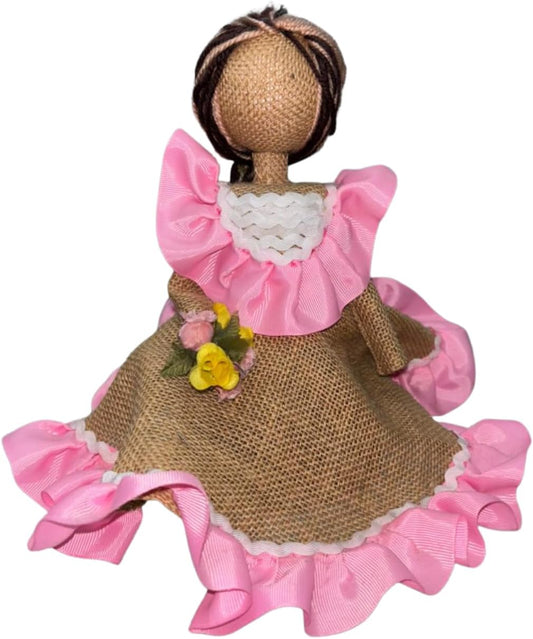 Bambola in juta fatta a mano della Repubblica Dominicana, campesina senza volto, vestito rosa con volant, figurina rustica caraibica, decorazione culturale per la casa