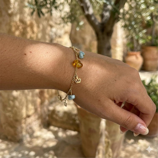 Bracciale con charm in Larimar e ambra, riempito d'oro, pietra blu e miele, gioielli in pietra caraibica fatti a mano della Repubblica Dominicana