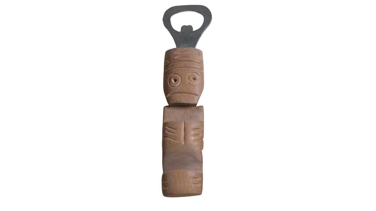 Abridor de botellas Tiki tallado