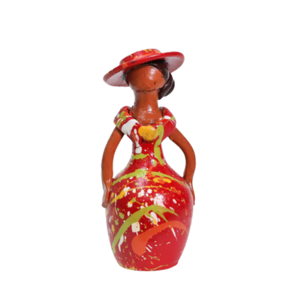 Bambola elegante con cappello