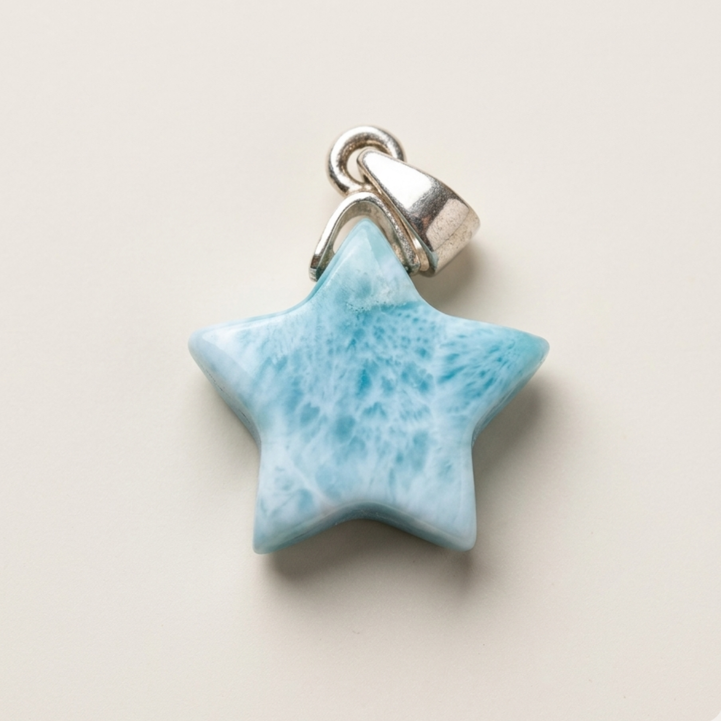 Ciondolo a forma di stella in Larimar